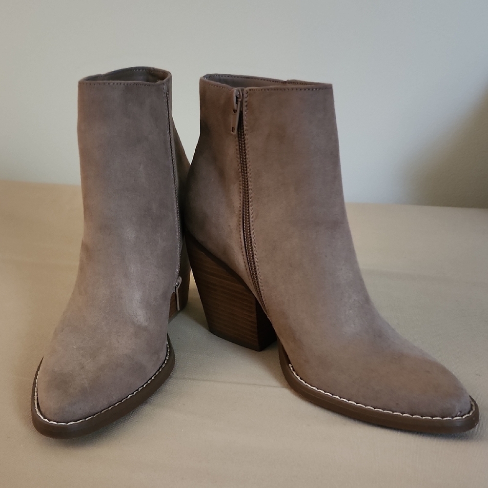 Madden Girl Taupe Faux Suede Ankle Boots, New Never Worn